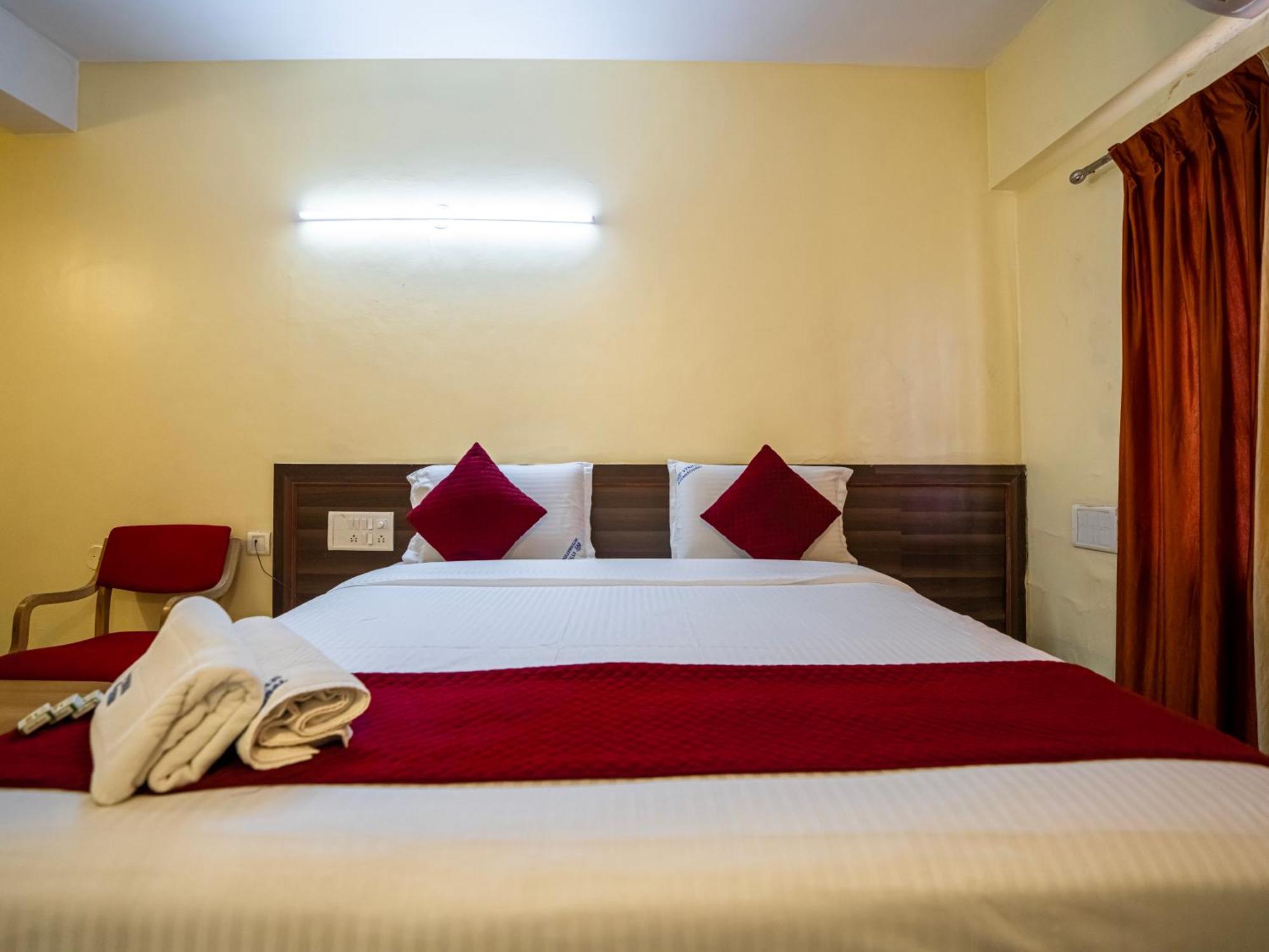 Hotel Vyshak International Mysore Exterior photo